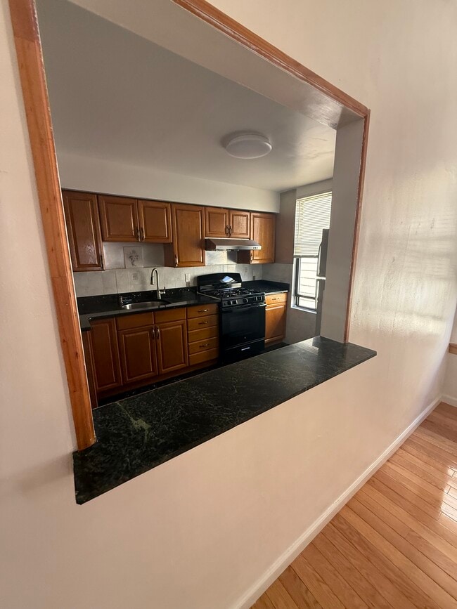 Building Photo - 188 Gelston Ave Unit 2 Rental