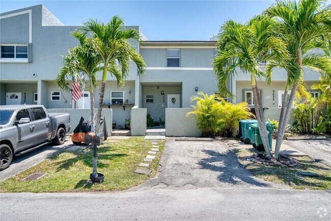 Building Photo - 9040 SW 203rd Terrace Rental