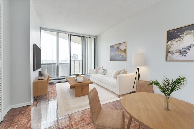 Building Photo - 250 St George St Unit 01103