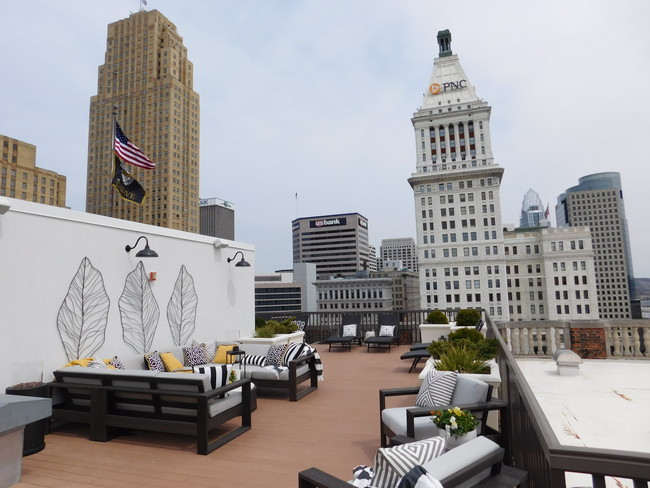 Rooftop Terrace - The Reserve at 4th and Race Apartments