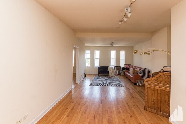 Photo - 1538 N Milwaukee Ave Unidad 4