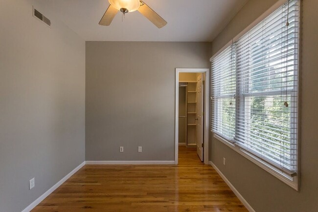 Photo - 1001 Mississippi St Unit B