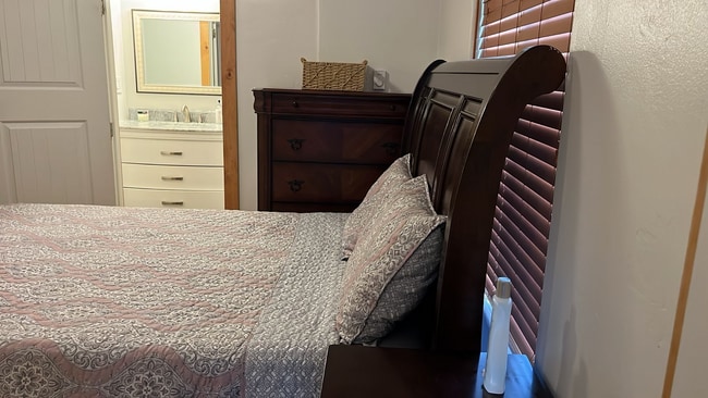 91 Alpine Rd Unidad apartment