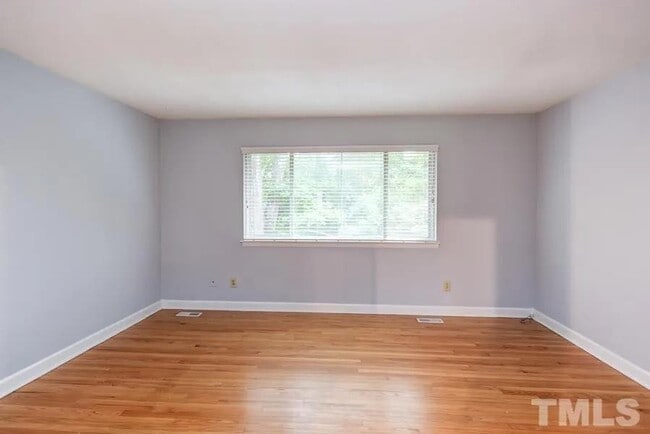 Photo - 205 Sunrise Ln