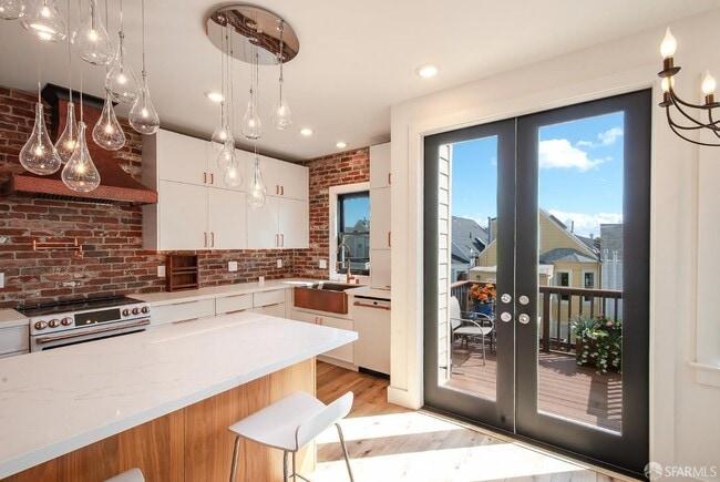 Photo - 60 Carmelita St