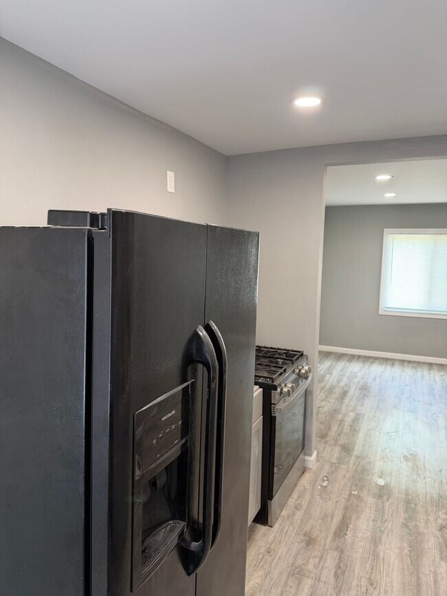 Photo - 11790 Outer Dr E Unit Upper