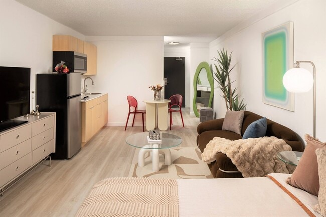 Photo - Vision on Lombard