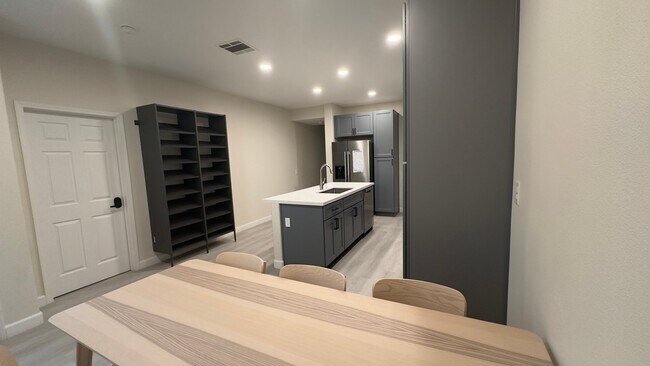 39391 Tiburon Dr Unit 5