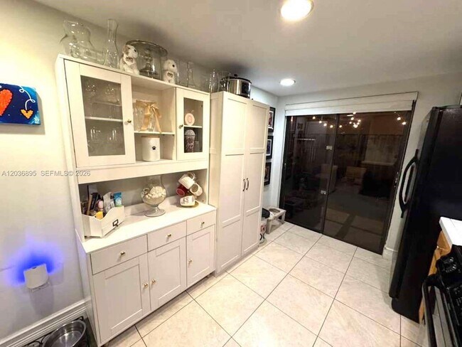 Photo - 10044 SW 77th Ct