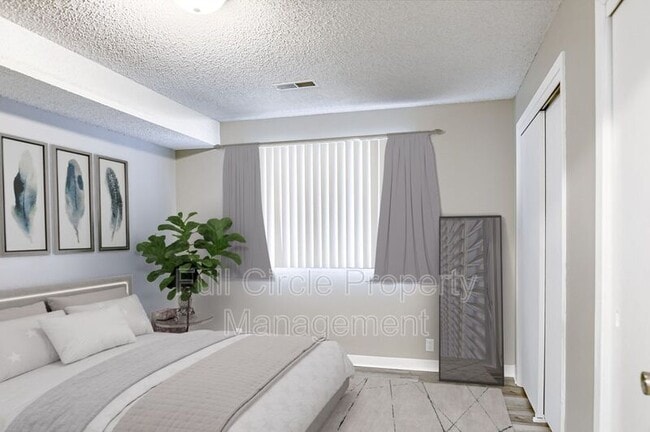 Photo - 335 S 26th St