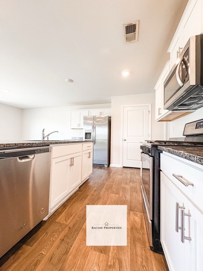 Photo - Stylish 4-bedroom Home in Greer, SC