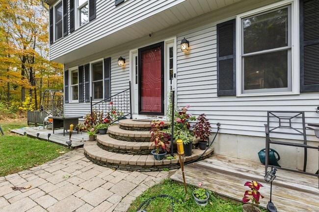 Photo - 36 Carriage House Dr