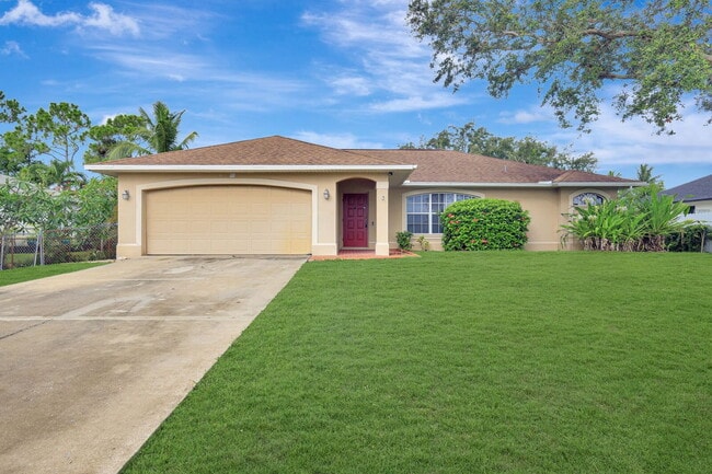Stunning 3BR/2BA Home with 2-Car Garage & ... - Stunning 3BR/2BA Home with 2-Car Garage & ...