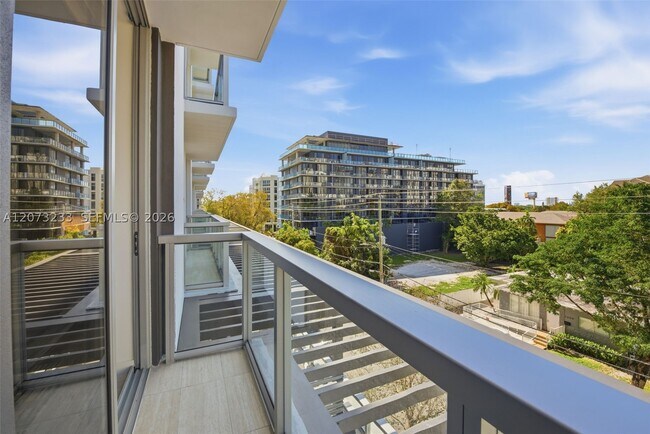 Photo - 1611 SW 2nd Ct Unit 301