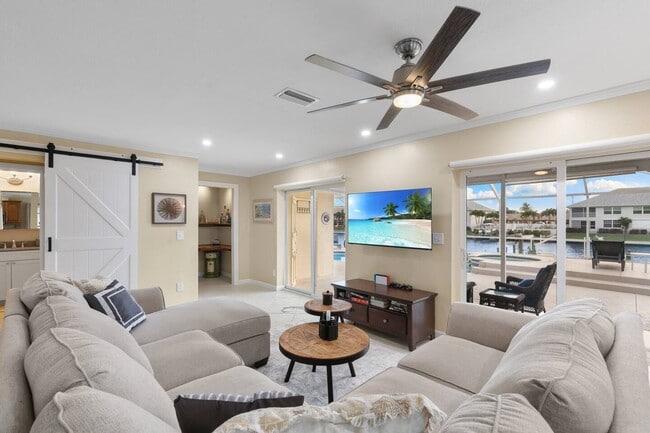 Waterfront Duplex * Flexible Lease Terms