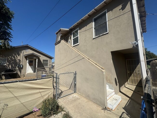Building Photo - 407 Lincoln Ave Unit B Rental