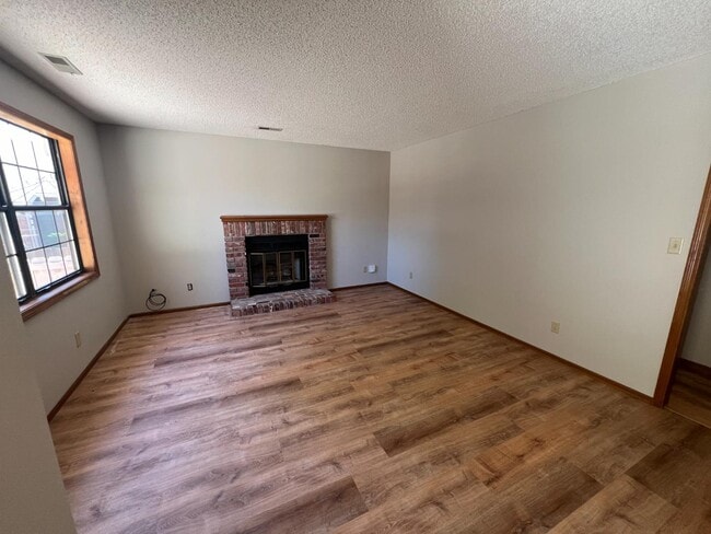 Photo - 3726 Pinnacle Ct