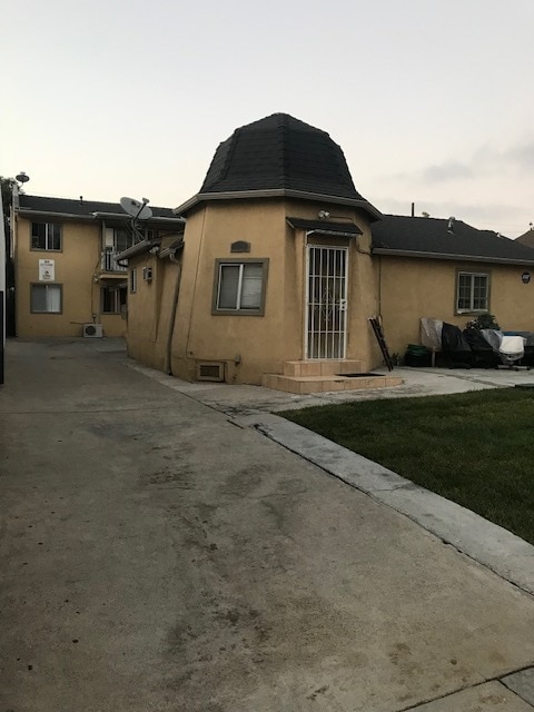 Building Photo - 435 W Acacia Ave Unit B