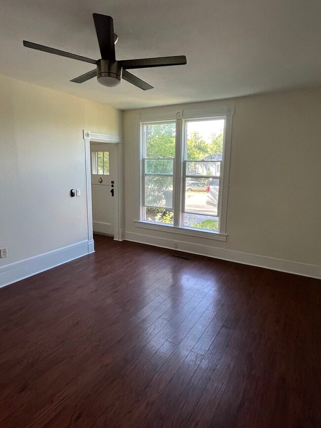 Photo - 505 Hillsdale St