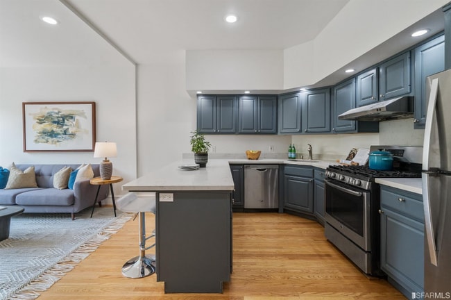 Photo - 3177 California St