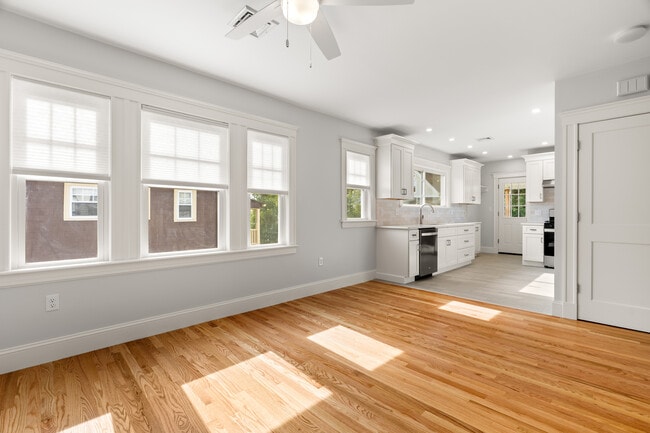 Photo - 46 Winter St Unit 2