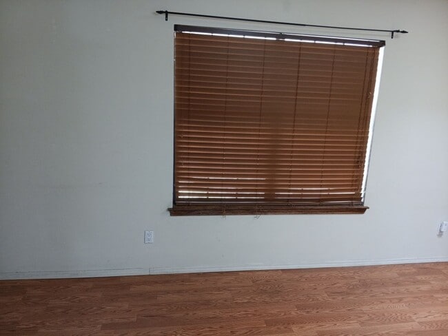 Photo - 3 Bedroom, 2 Bathroom Home! Schedule a Showing!