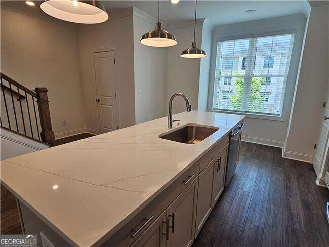 Photo - 4247 Millcroft Pl
