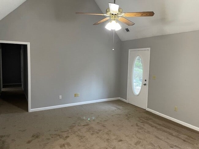 Photo - **PRICE IMPROVEMENT**190 Pye Ct: Recently ...