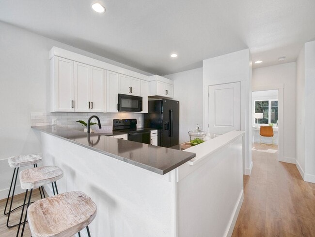 Photo - b2082 Unit 1