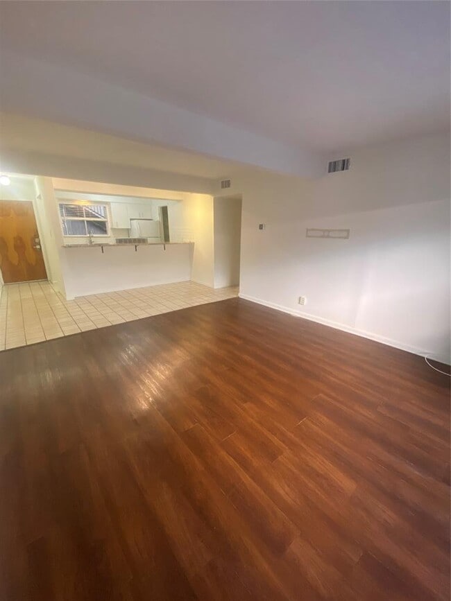 Photo - 2208 Enfield Rd Unit 10500