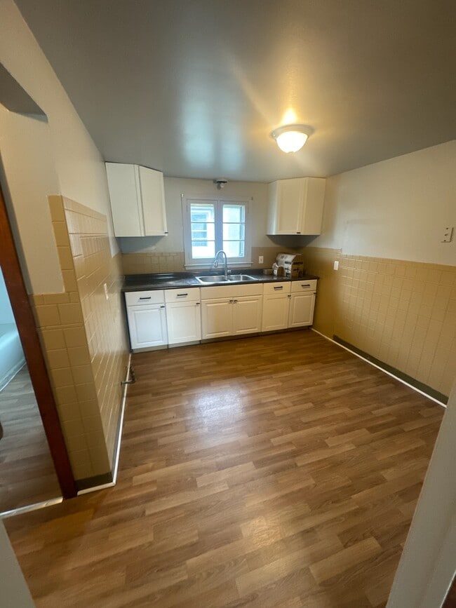 Photo - 80 Haller Ave Unit Upper