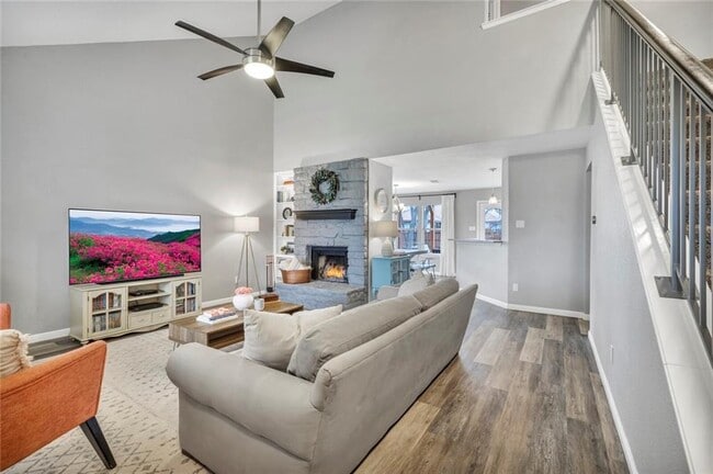 Photo - 1808 Sylvia Ln