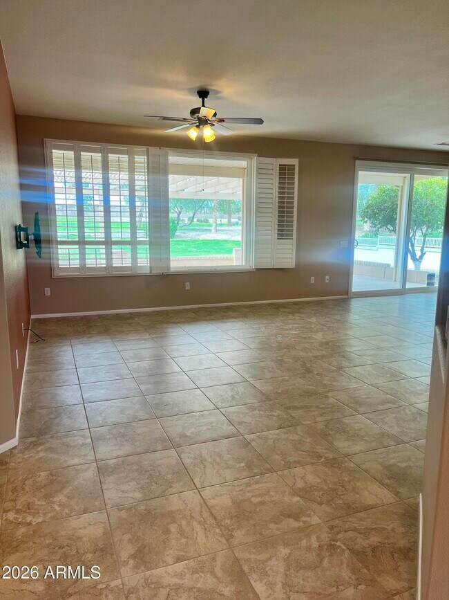15186 W Las Brizas Ln