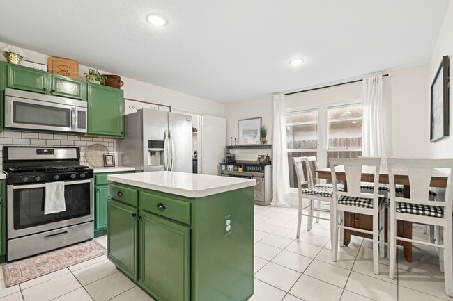 Photo - 7226 Buchanan Dr