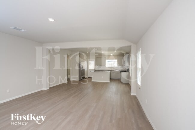 Photo - 1826 Morse Way