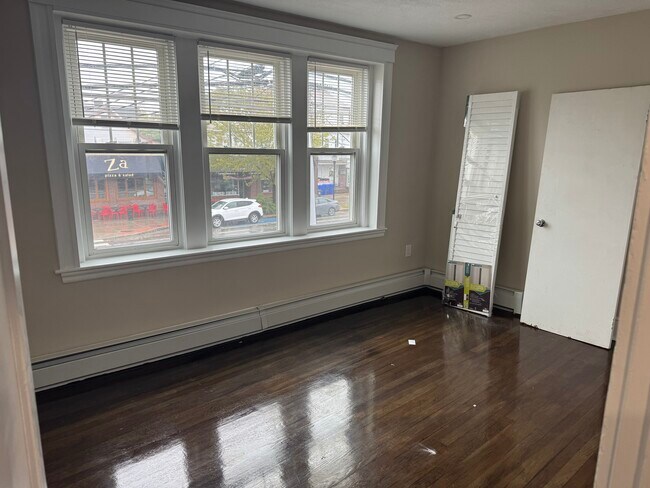 Building Photo - 135 Massachusetts Ave Unit 1
