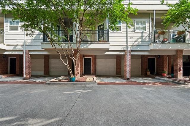 Photo - 2902 State St Unit 13