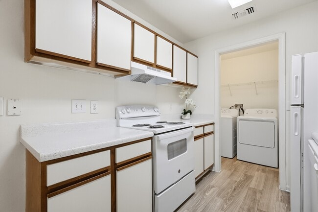 Somerset Pointe Apartments