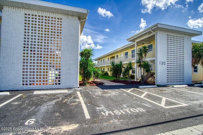 Building Photo - 130 Roosevelt Ave Unit 106 Rental