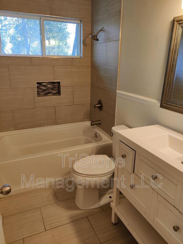 Photo - 3108 Erskine Dr