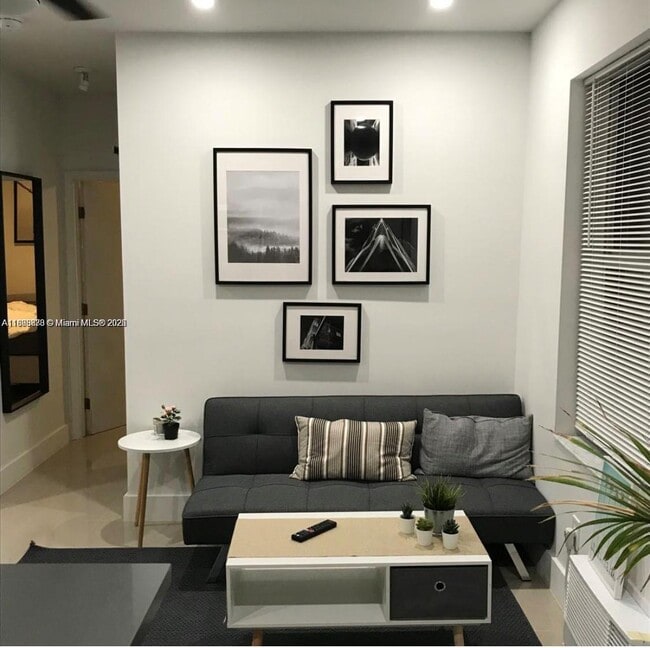 Photo - 1618 Michigan Ave Condo Unit 26