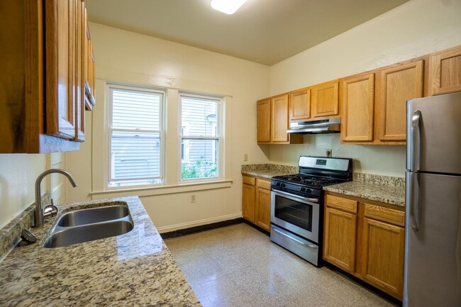 963 Lancaster Ave