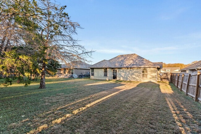 Photo - 120 Flat Creek Dr