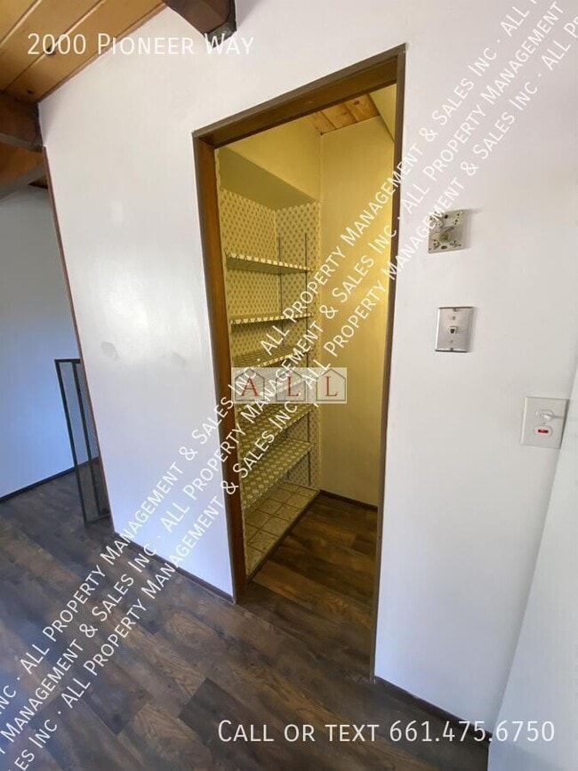 Photo - 2000 Pioneer Way