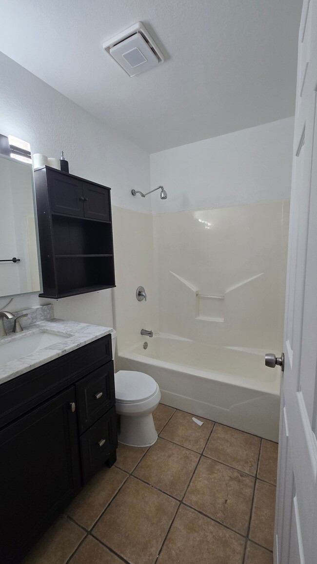 Photo - 2715 Cedar St