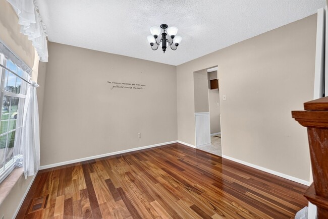 Photo - 2600 Northcliffe Dr