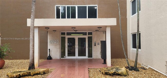 Photo - 6940 Miami Gardens Dr Condo Unit 1-431