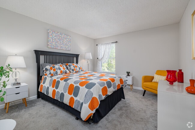 1BR, 1BA - 680SF - Bedroom - Park Canyon