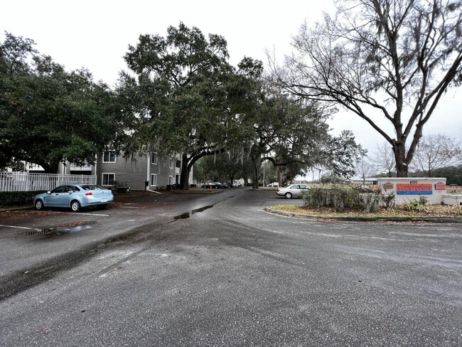 Photo - 4000 SW 23rd St Unit 2-307