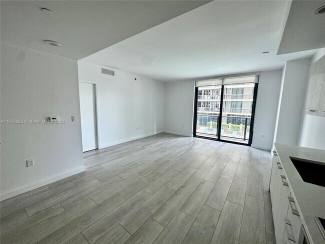 Photo - 55 SW 9th St